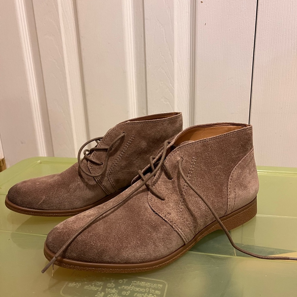 Women's Lace-Up Suede Boots